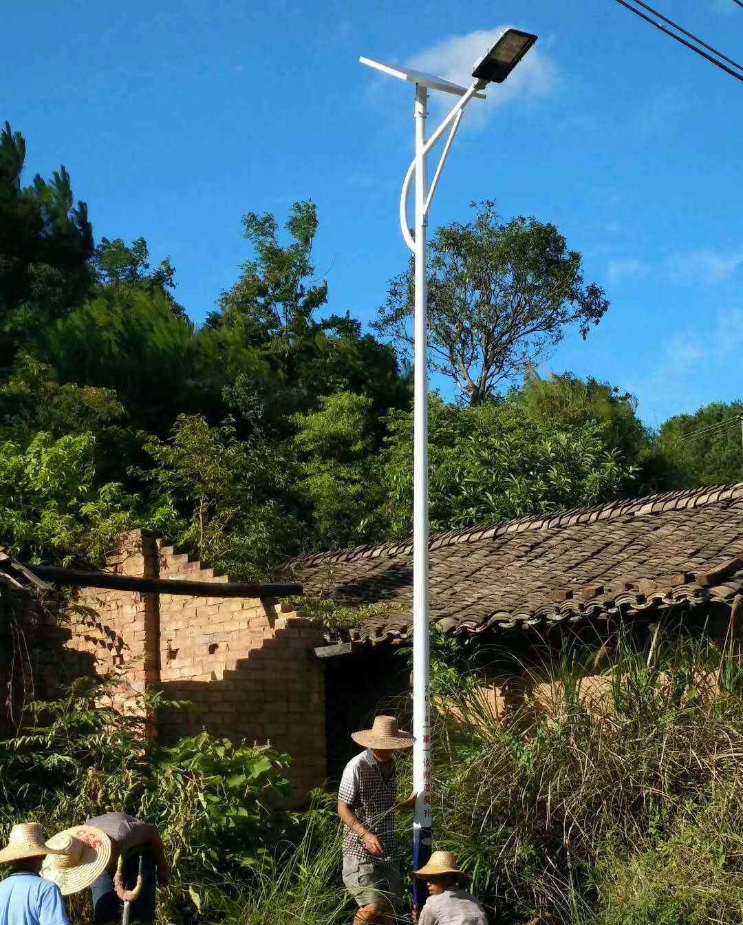 湖南永州新農(nóng)村建設(shè)太陽(yáng)能路燈工程施工紀(jì)實(shí)